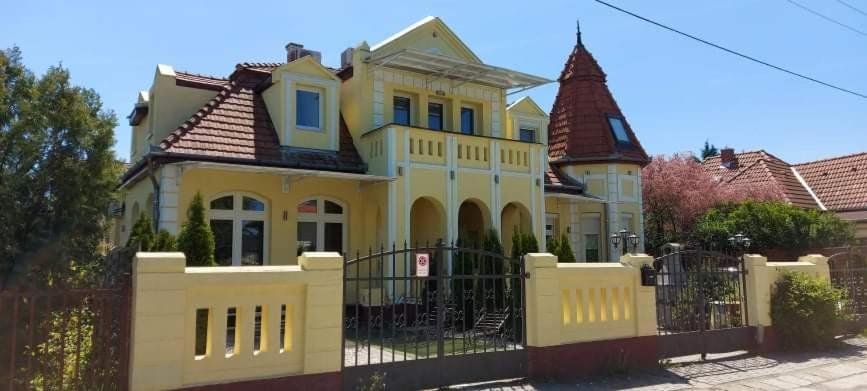 Corner Apartman 5 Siofok Exterior photo